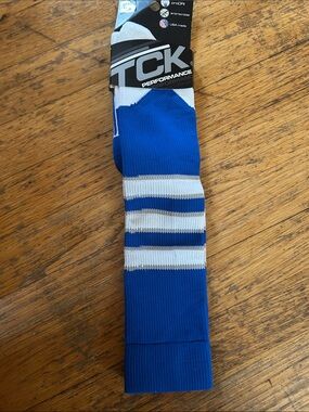 TC Athletic Crew Socks in Blue and White